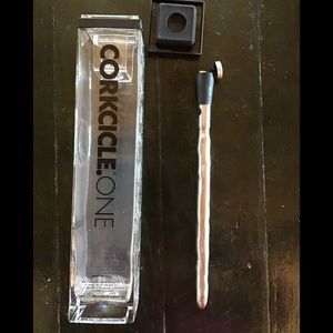 Corkcicle.one is for keeping your white wine cool